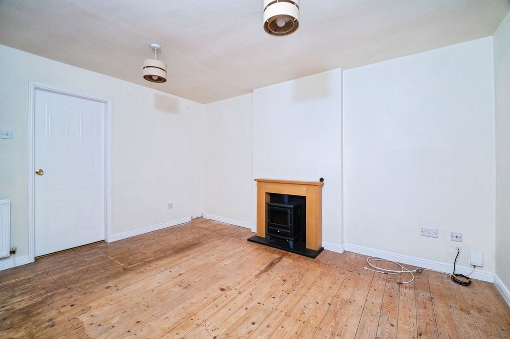 Property photo 2 of 24 Pbox-Img.Jpg