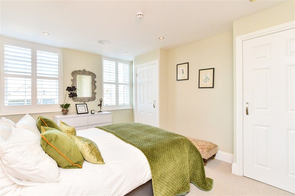 Property photo 3 of 12 Bedroom 1