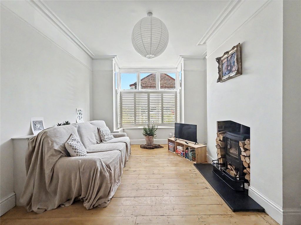 Property photo 2 of 17 Picture No. 02