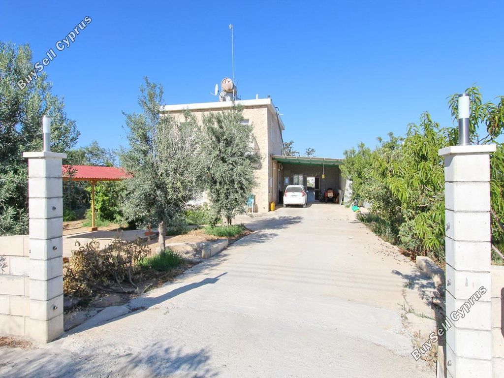 Property photo 1 of 23