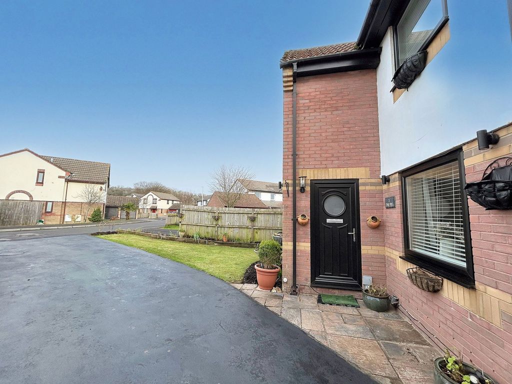 Property photo 2 of 39