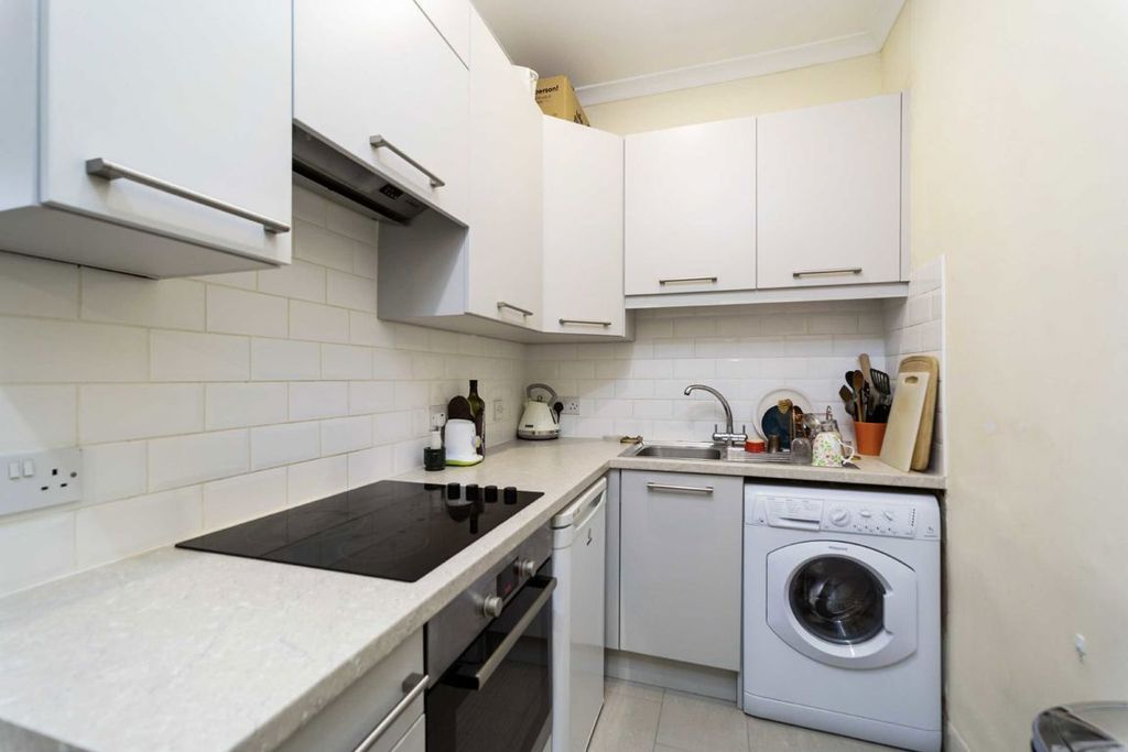 Property photo 3 of 4