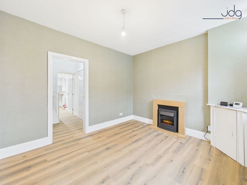 Property photo 2 of 6 Lounge