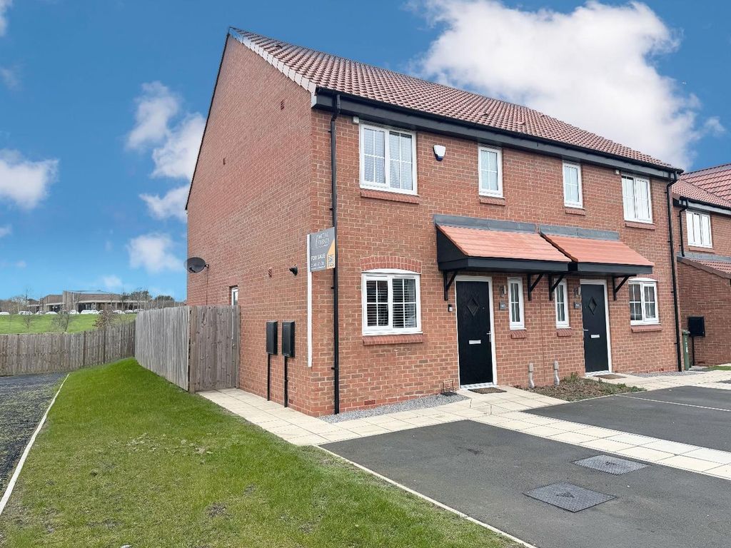 Property photo 1 of 17 External