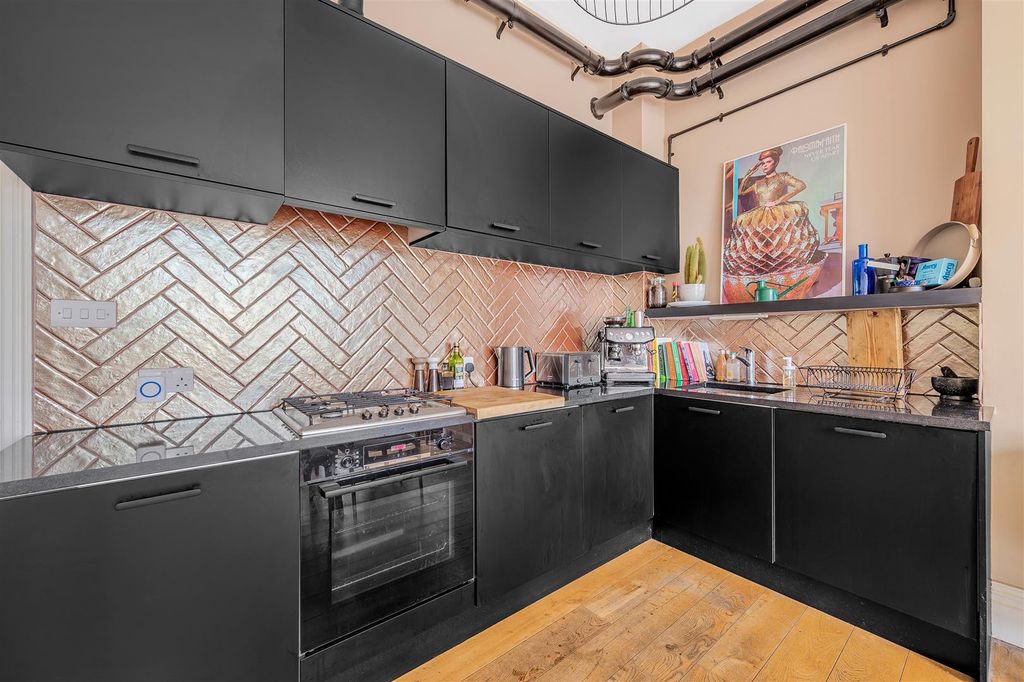 Property photo 3 of 12 Gff, 5 Newburgh Road-6.Jpg