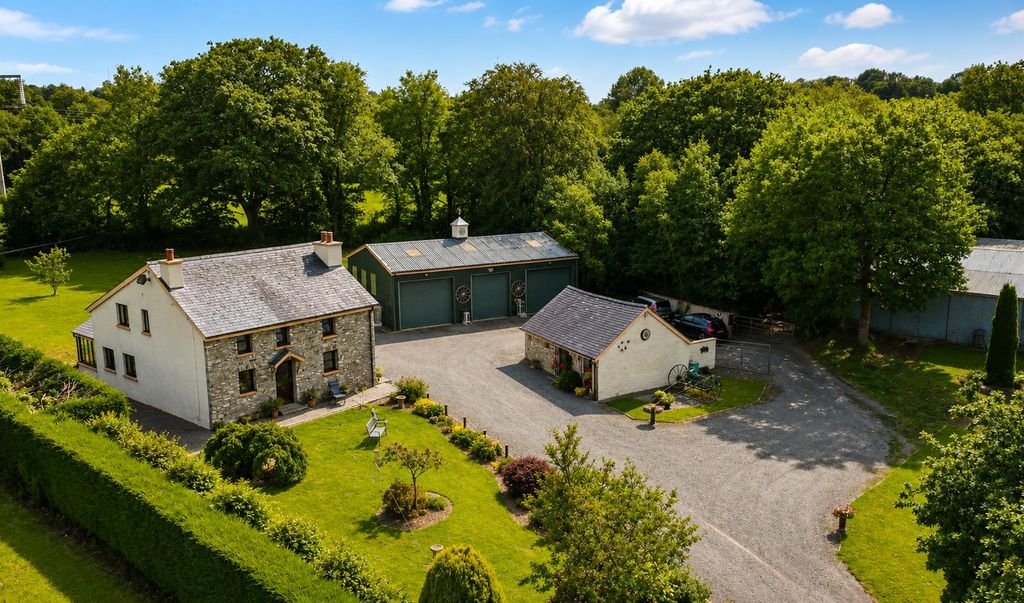 4 bed farm for saleCwmann, Lampeter SA48 photo 5