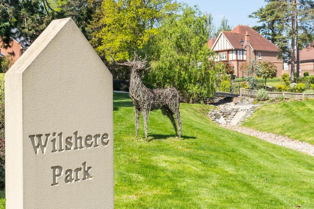 Property photo 1 of 16 Photo 13