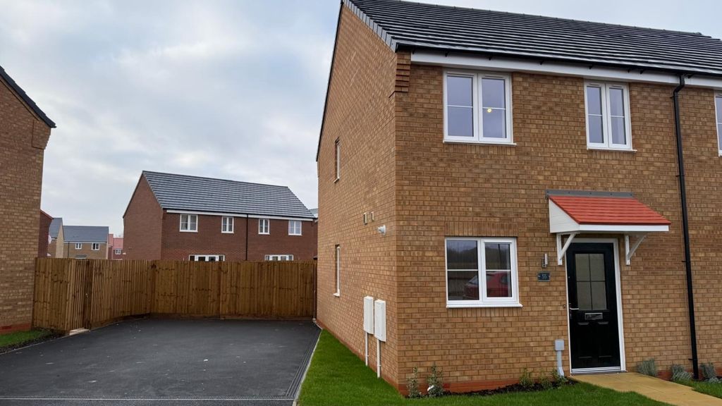 Property photo 1 of 10 137