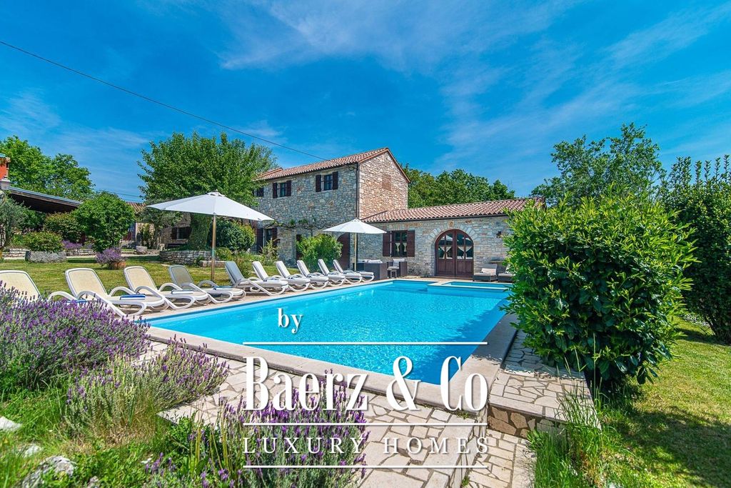 Property photo 1 of 50
