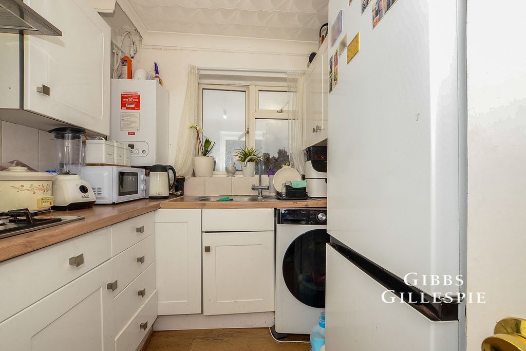 Property photo 3 of 13 Pbox-Img.Jpg