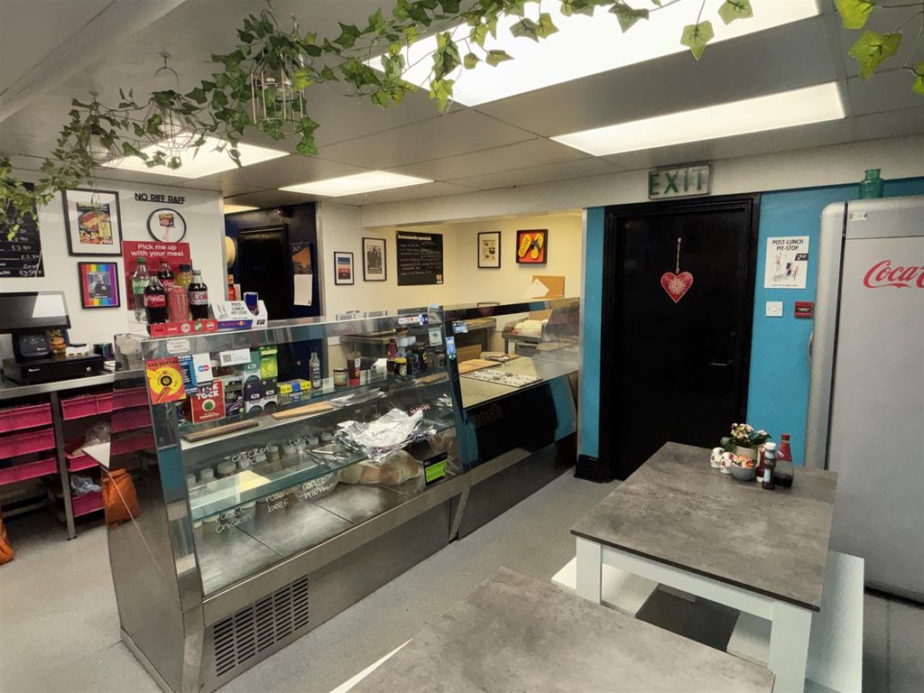 Property photo 1 of 8 Photo 0