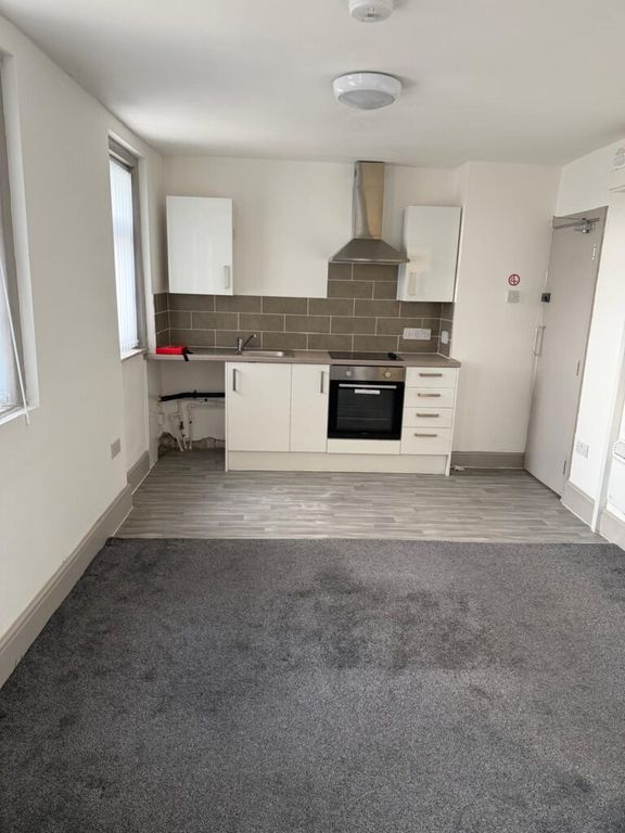 Property photo 2 of 3