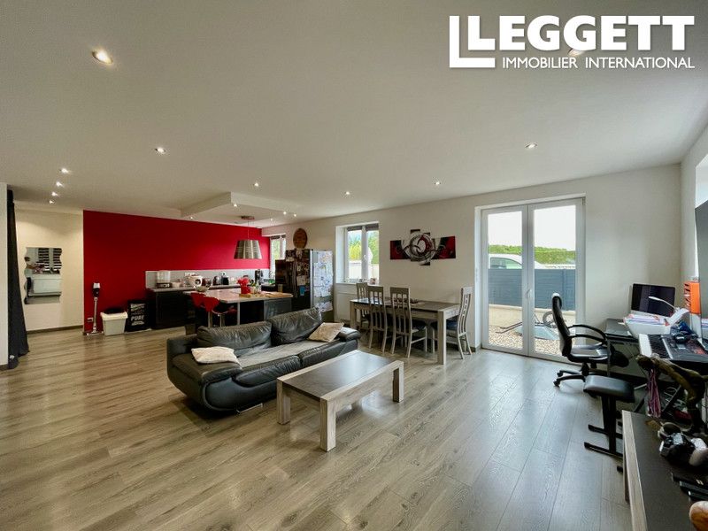 Property photo 2 of 10