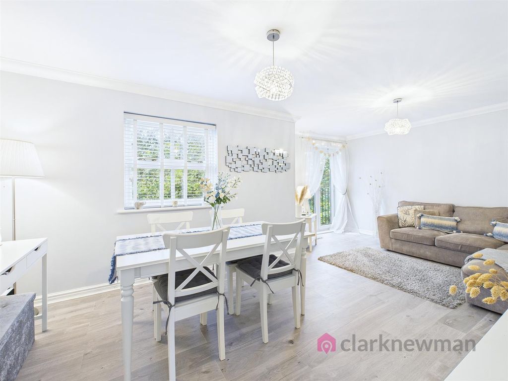 Property photo 3 of 10 Lounge/Diner