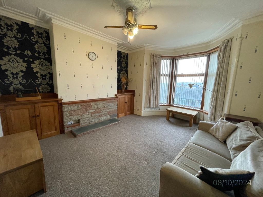 Property photo 1 of 7 Lounge