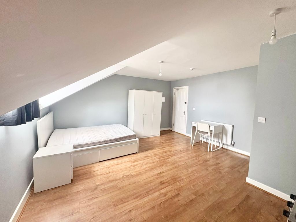 Property photo 1 of 4