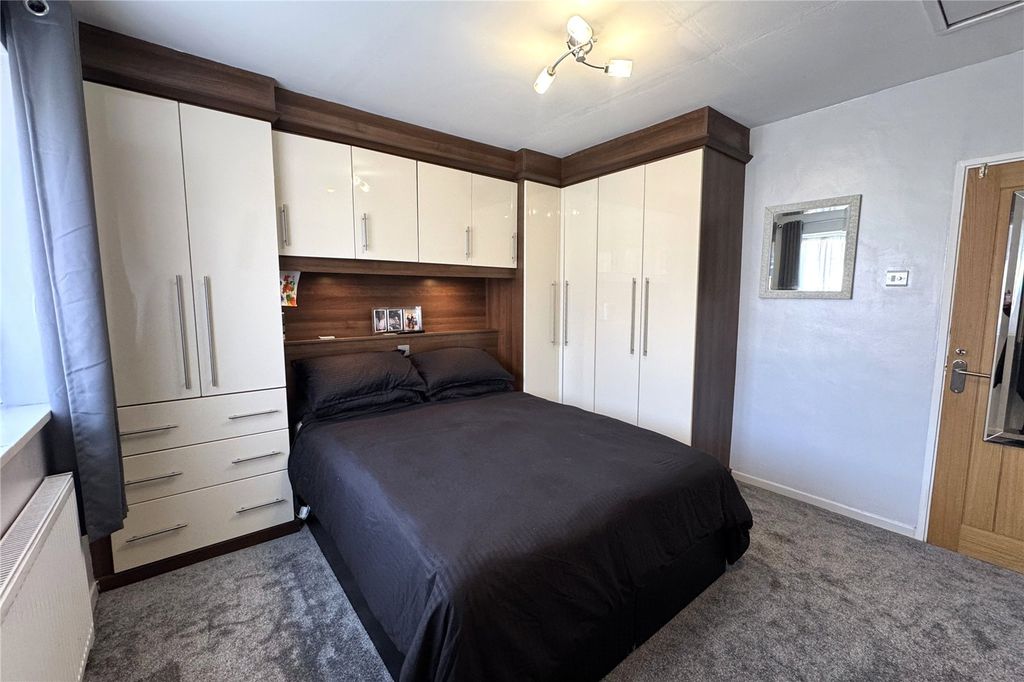 Additional image 12 of 3 bed maisonette for saleWillow Crescent, Farnborough, Hampshire GU14