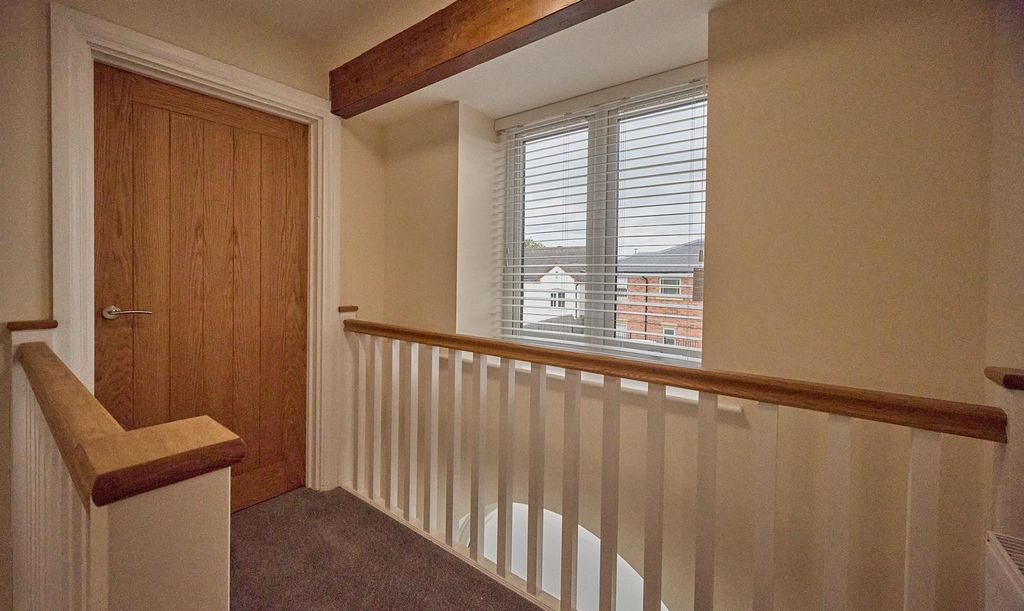 Property photo 2 of 7 Windsor Street 1.Jpg