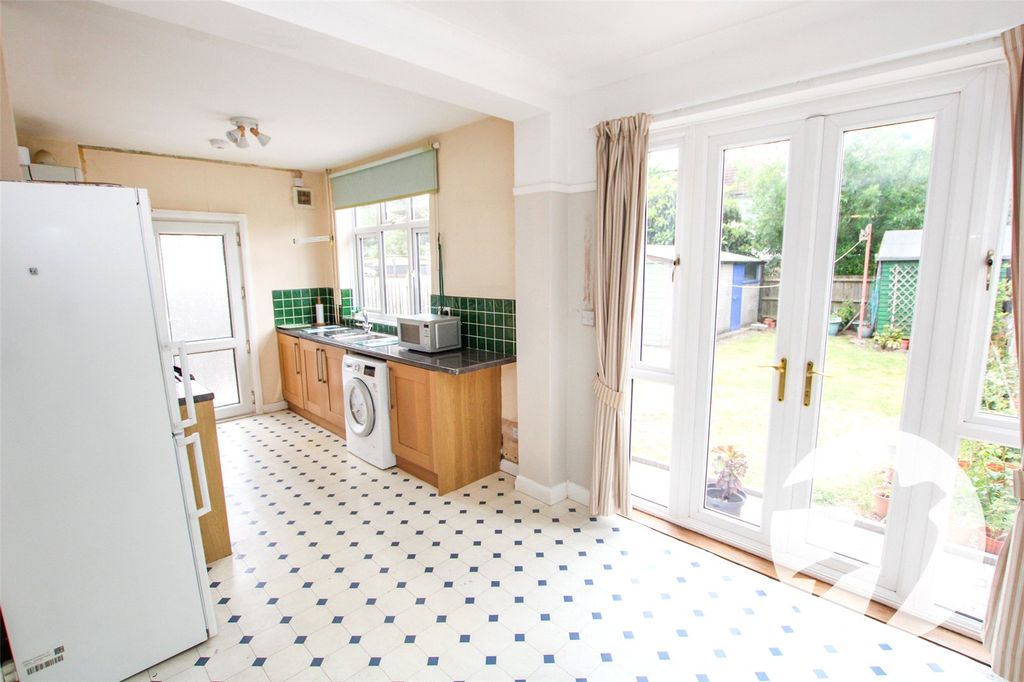 Property photo 3 of 16 Picture No. 06
