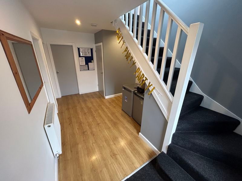 Property photo 2 of 12 Photo 1