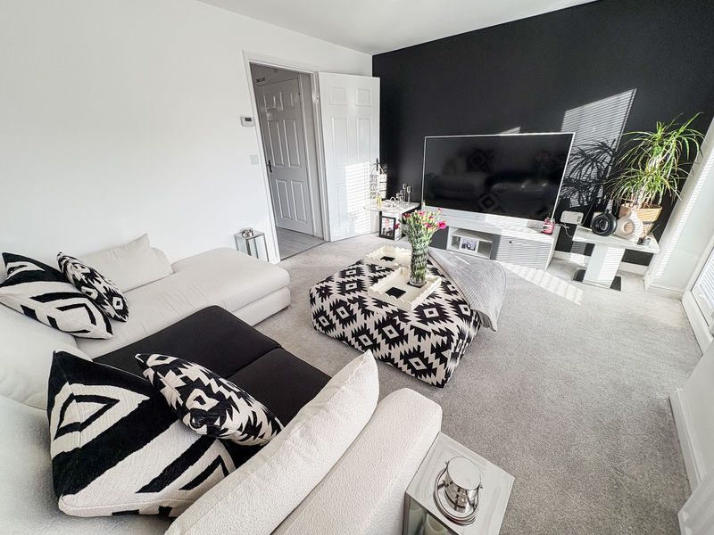 Property photo 3 of 13 Photo 7