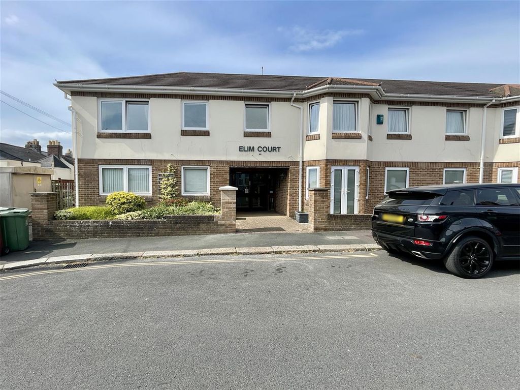 Property photo 1 of 16 2 Elim Court.Jpg