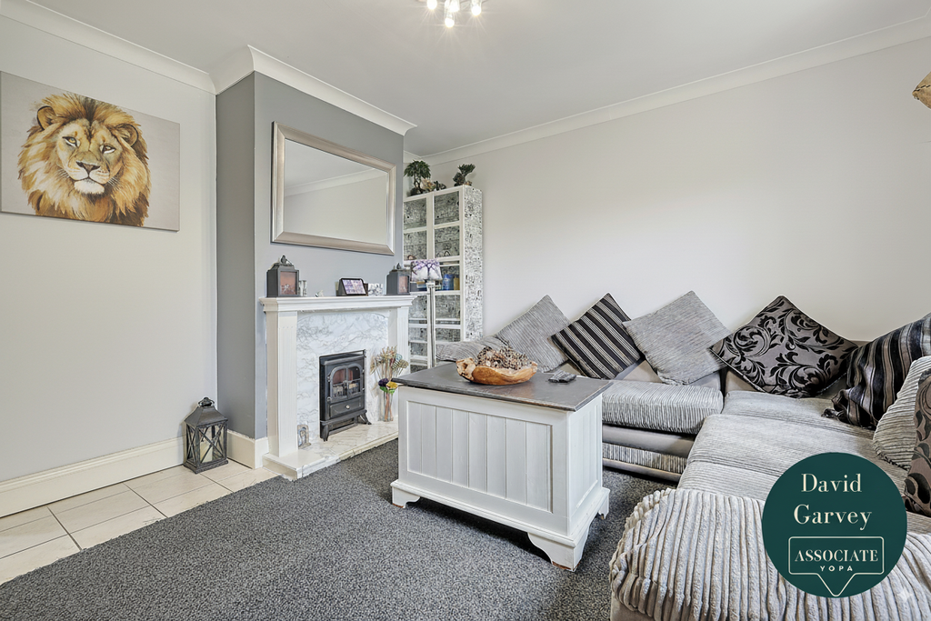 Property photo 2 of 12 Lounge