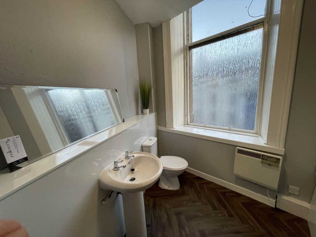 Property photo 1 of 7 Img_5435