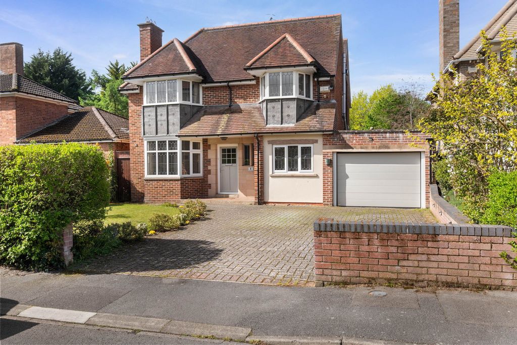 Property photo 1 of 32