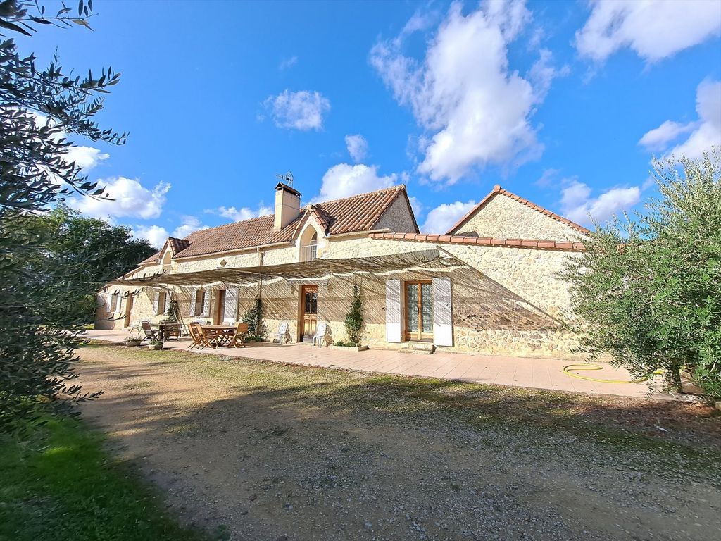 Property photo 2 of 26