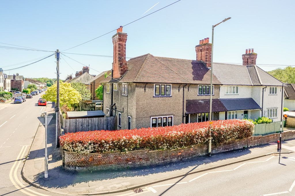 Property photo 1 of 23 1-Kingsland-Road-2841
