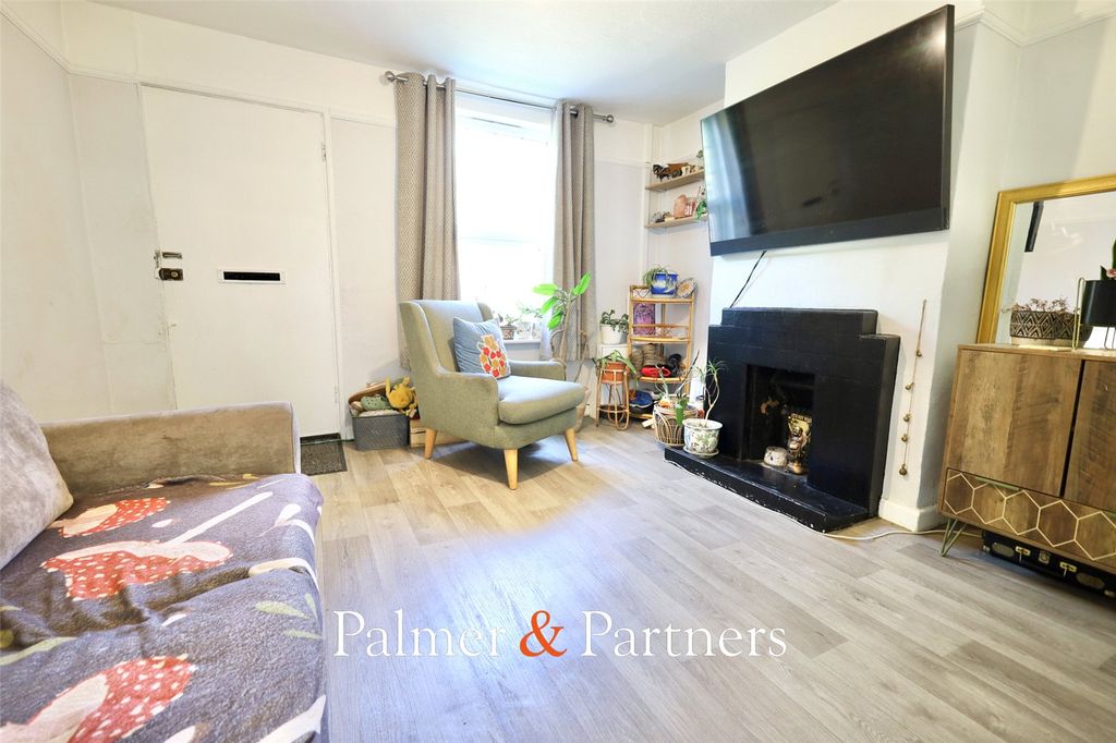 Property photo 3 of 9 Picture No. 11