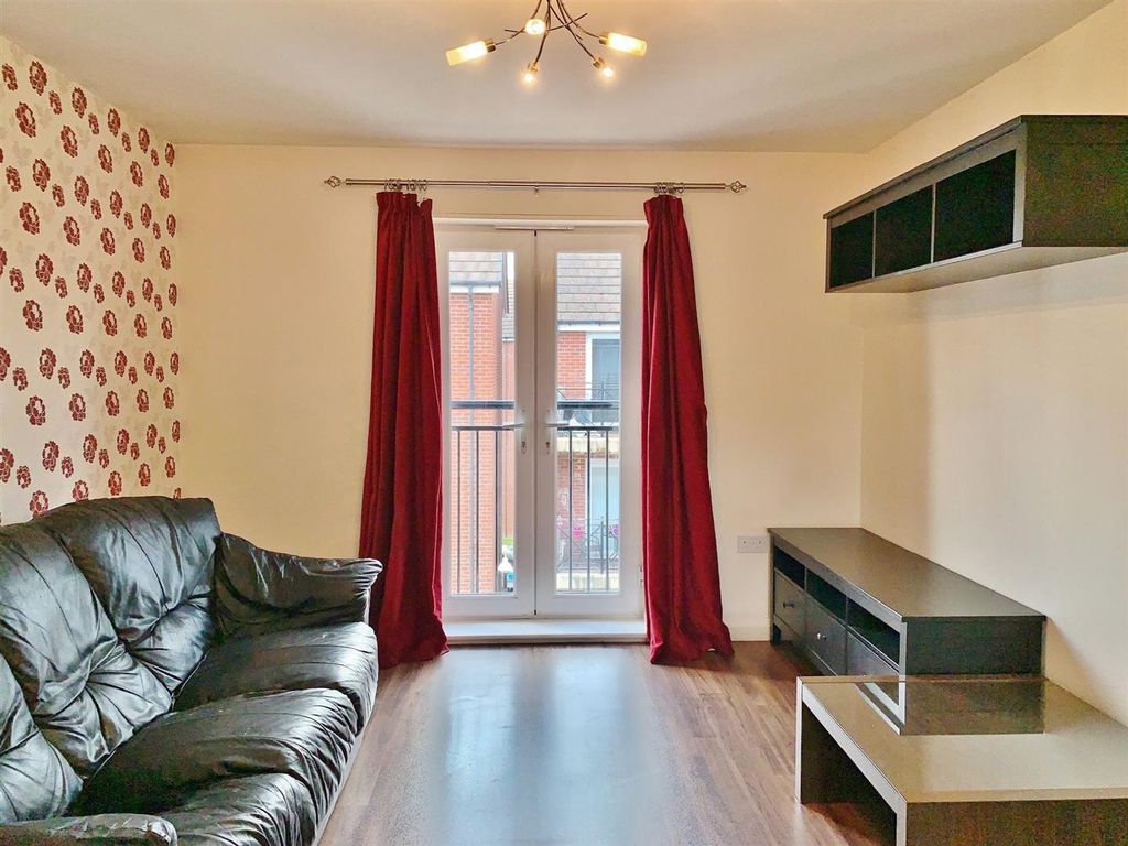 Property photo 3 of 9