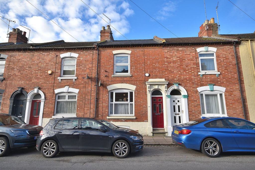 Property photo 1 of 8