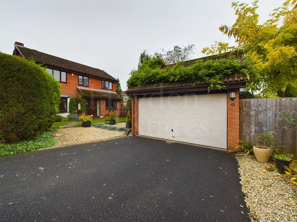 Property photo 1 of 22