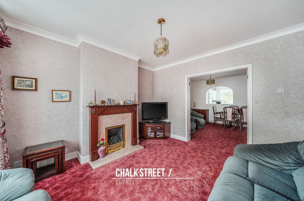 Property photo 3 of 27