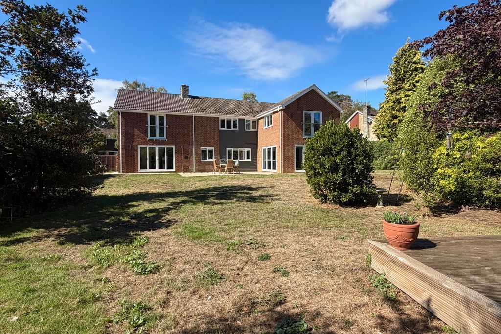 Property photo 3 of 32