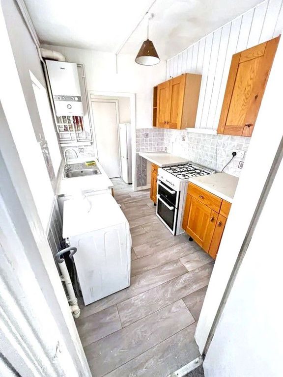 Property photo 2 of 6