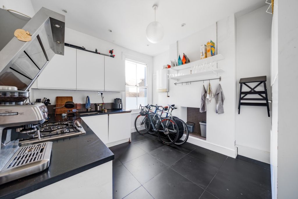 Property photo 2 of 7 947638 (2)