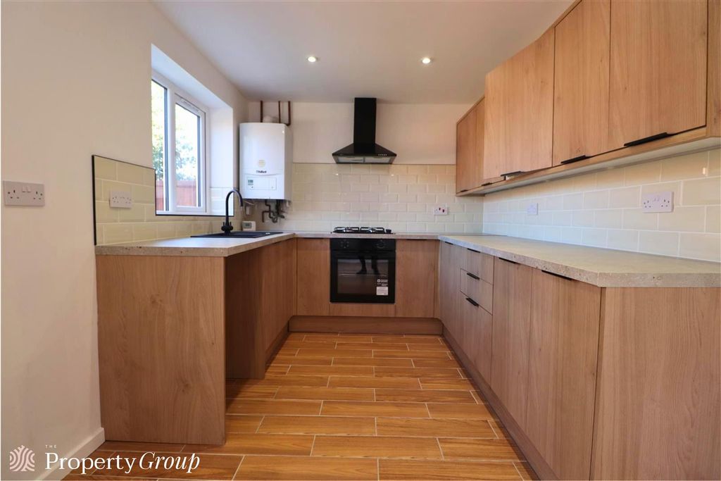 Property photo 2 of 15 Edale Way 6  (4).Png