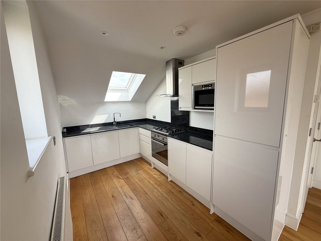 Property photo 3 of 8 Picture No. 04