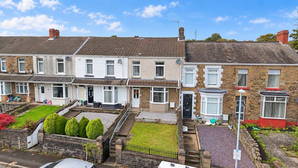 Property photo 1 of 28