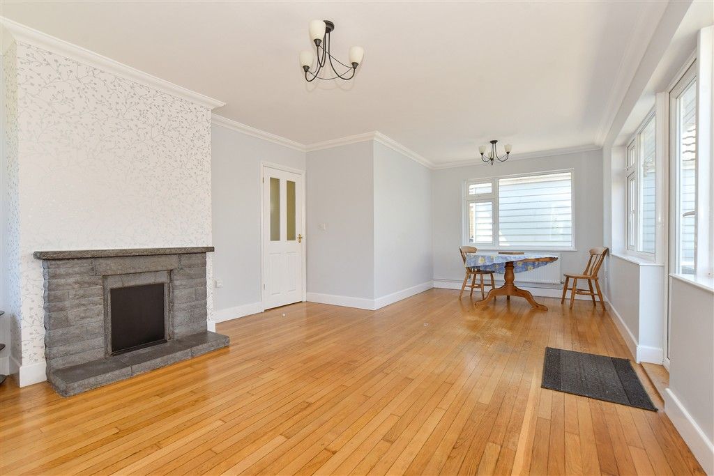 Property photo 3 of 18 Lounge/Dining Room