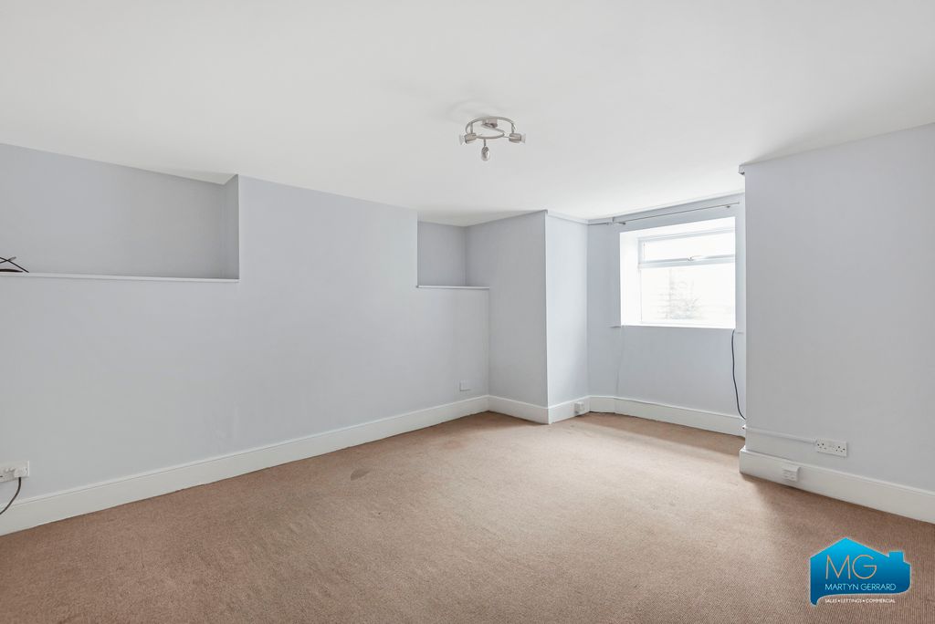 Property photo 3 of 12 Picture No. 28