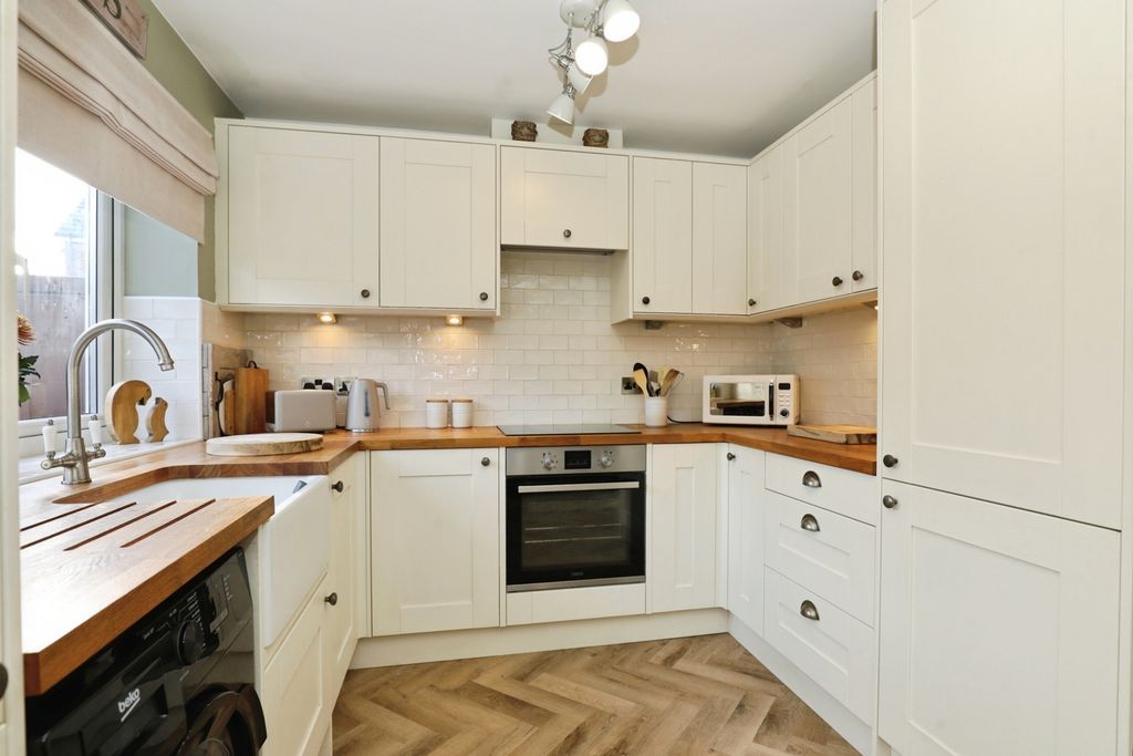 Property photo 3 of 23 Pbox-Img.Jpg