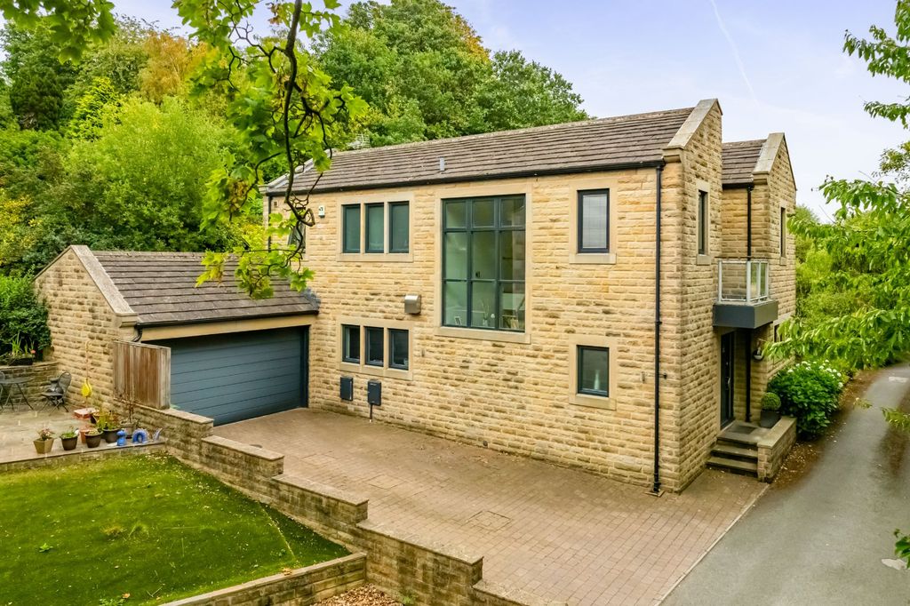 Property photo 1 of 36 Accommodation