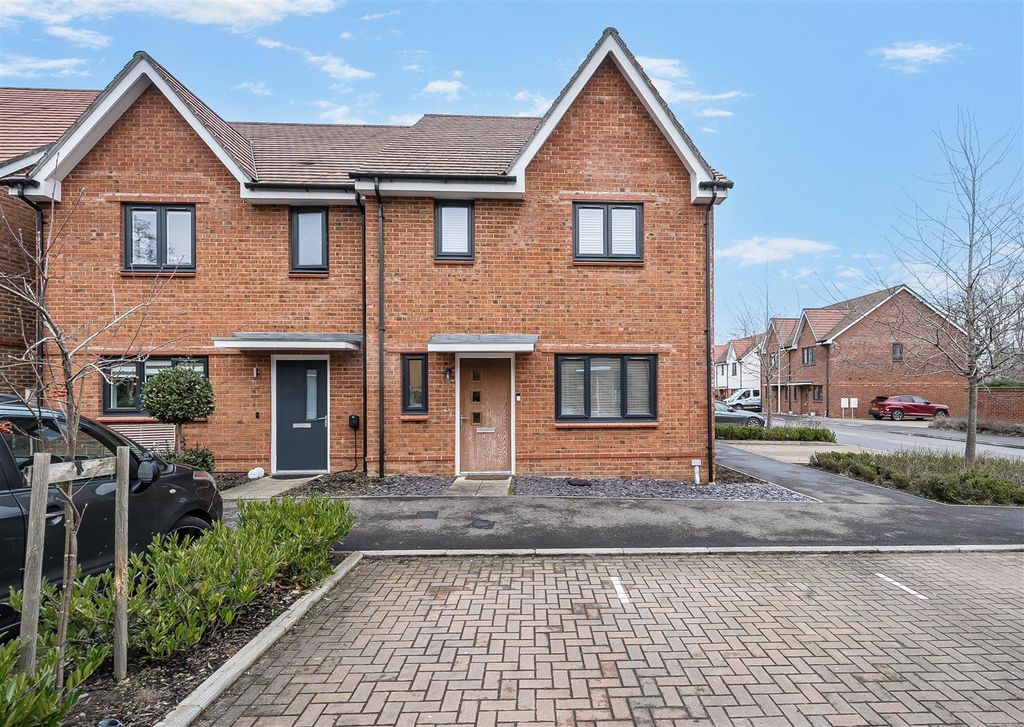 Property photo 1 of 19 1414548-19-698Caf628F95c.Jpg