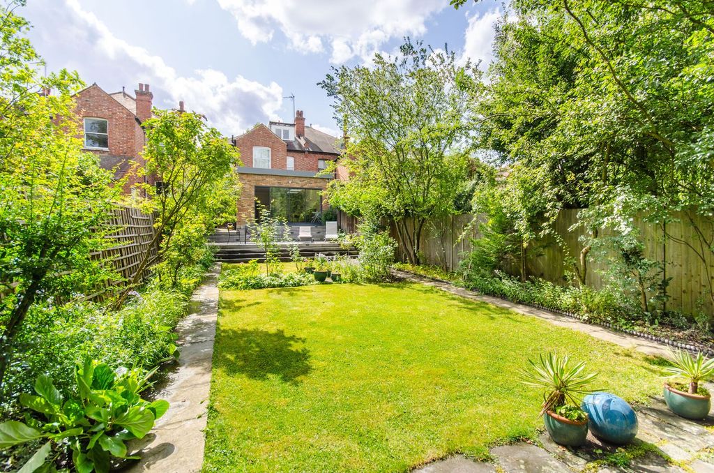Property photo 1 of 17