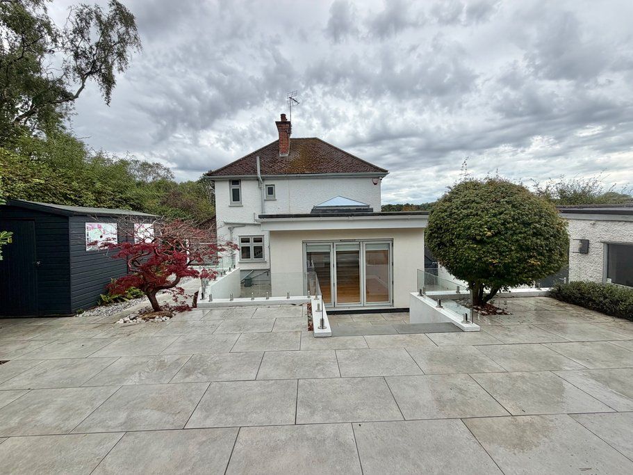 Property photo 2 of 27