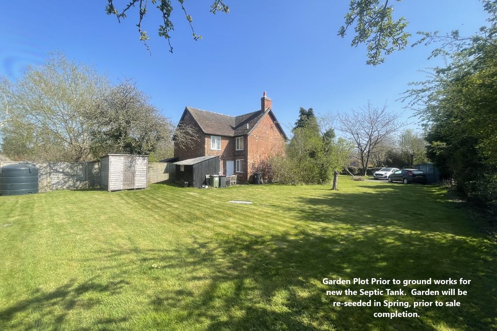 Property photo 2 of 16 Garden Potential